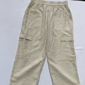 A New Day Cream Cargo Pants - Size Medium